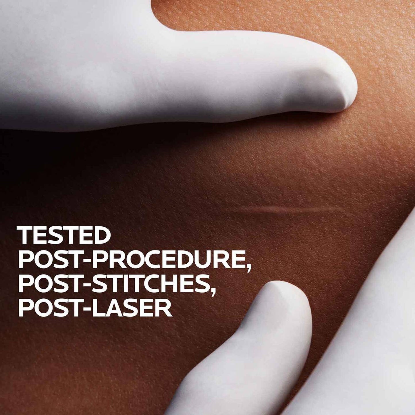 cicaplast-gel-b5-skin-protectant-d4 06-cicaplast-gel-model-1500x1500.jpg